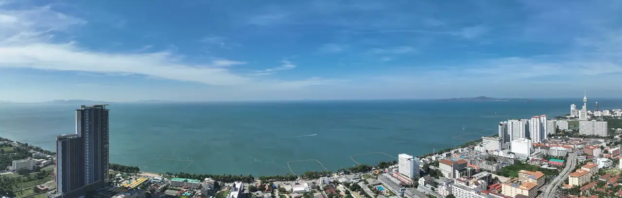 Copacabana Coral Reef – View from floor 55 · 180 m (drone photo)